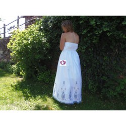 WHITE DRESS EMBROIDERY IN BLUE
